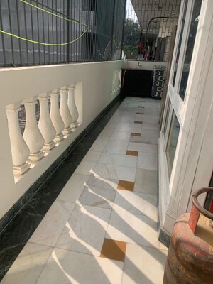 Balcony in 3 BHK Builder Floor at Unitech South City II, Sector 50 – for Rent