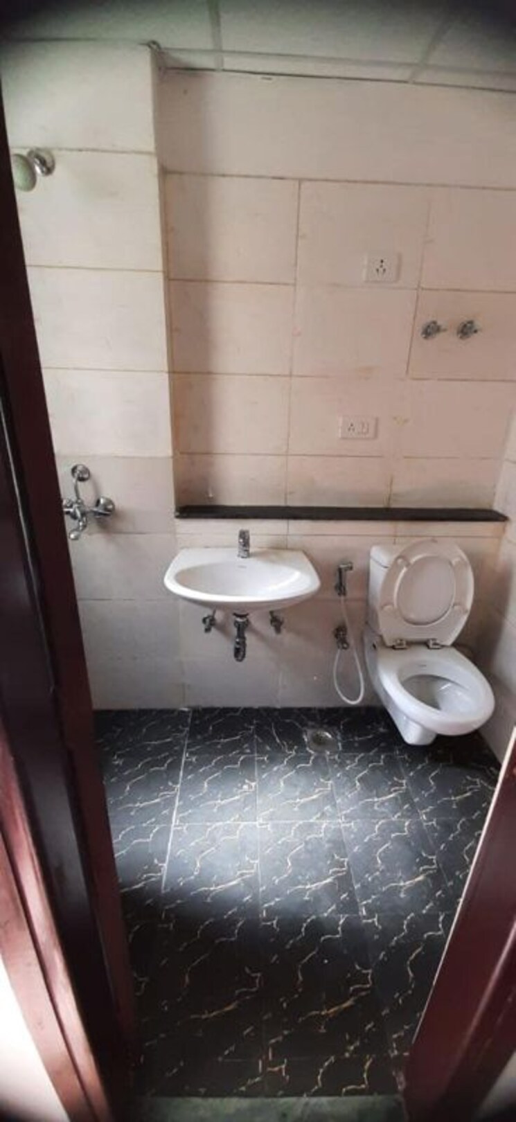 Bathroom, bptp-park-elite-premium 3.5 Bedroom 1128 Sq.Ft. Apartment In Sector 84 Faridabad 9919898