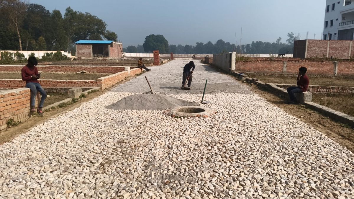 Plot For Sale in Mohanlalganj
