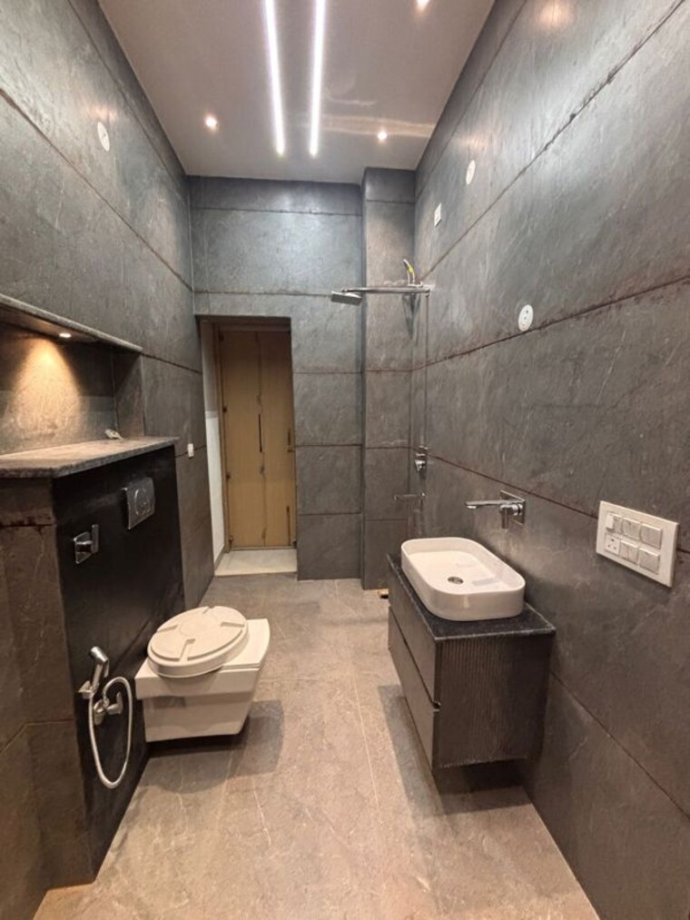 Bathroom, aerocity 6 Bedroom 2520 Sq.Ft. Independent House In Aerocity Mohali 9919907