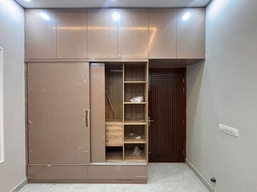 Room in 6 BHK Independent House at Aerocity – for Sale