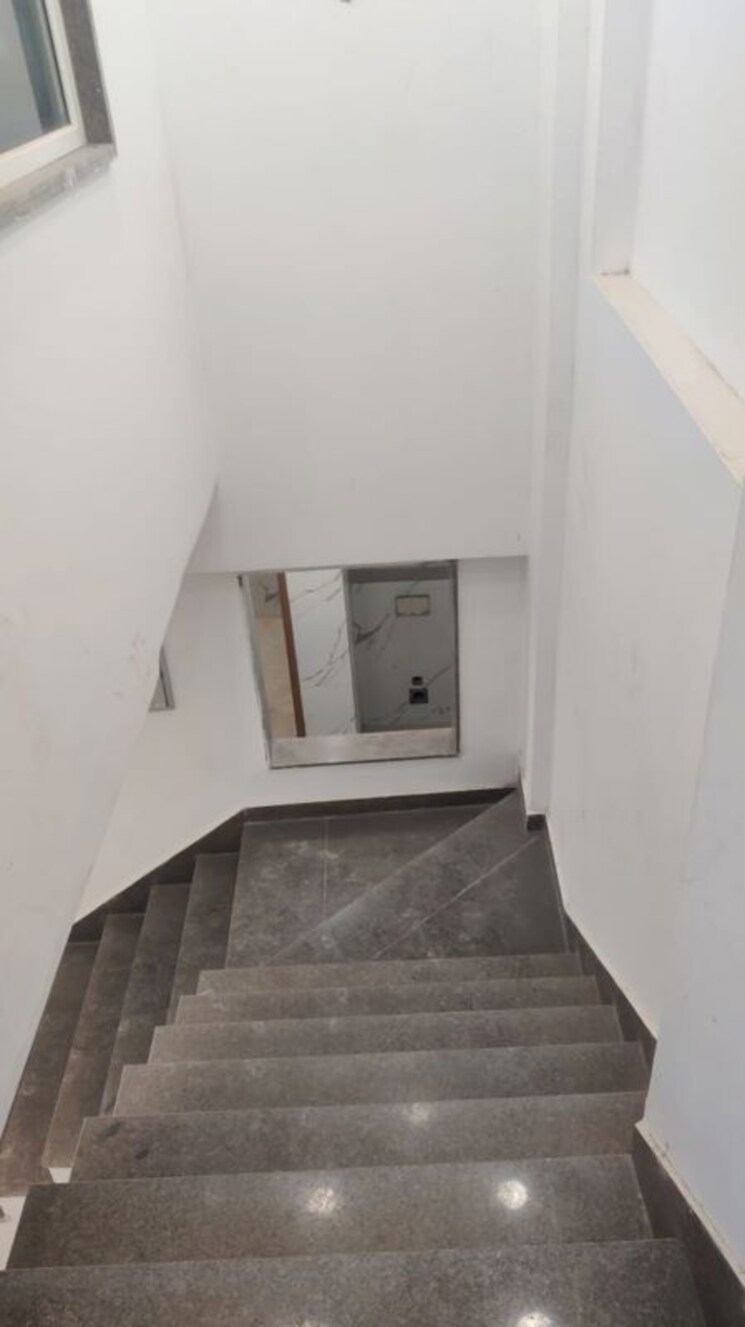 undefined, kalkaji Commercial Office Space 200 Sq.Yd. In Kalkaji Delhi 9919850