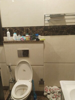 Bathroom in 3.5 BHK Apartment at Unitech Fresco, Sector 50 – for Rent
