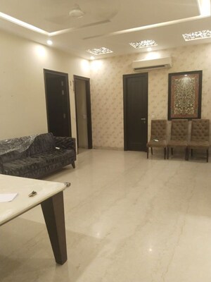 Bedroom in 3.5 BHK Apartment at Unitech Fresco, Sector 50 – for Rent