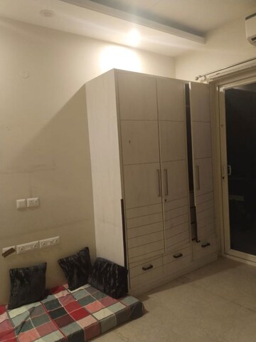 Building Lobby in 3.5 BHK Apartment at Unitech Fresco, Sector 50 – for Rent