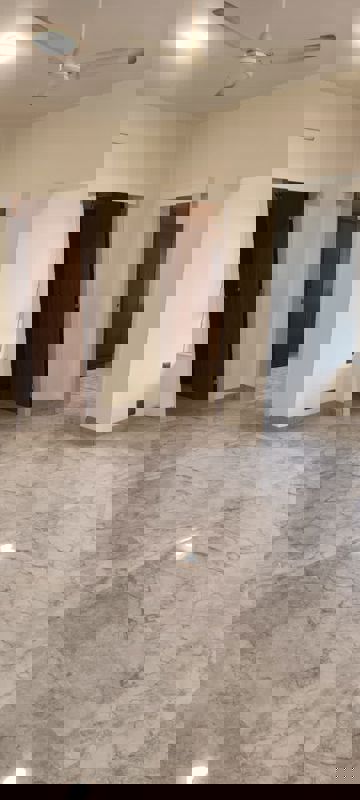 1 BHK + Extra Room Apartment For Rent in Colaba