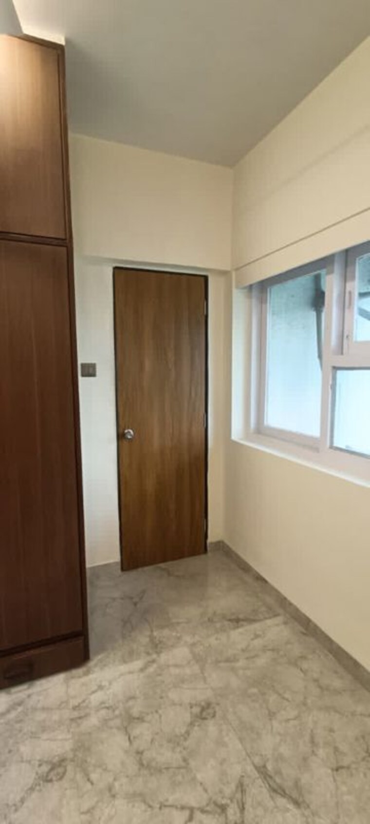 Room, colaba 1 Bedroom 620 Sq.Ft. Apartment In Colaba Mumbai 9919940