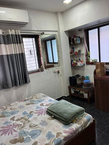 1 BHK Apartment For Rent in Neelganga Apartment, Lower Parel