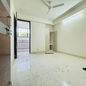Room in 1 BHK Apartment at Chattarpur – for Rent