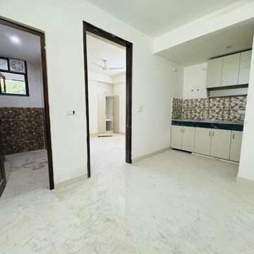 Room in 1 BHK Apartment at Chattarpur – for Rent