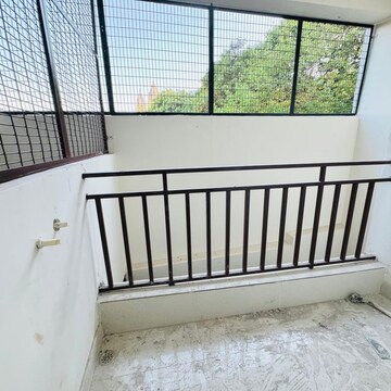 Balcony in 1 BHK Apartment at Chattarpur – for Rent