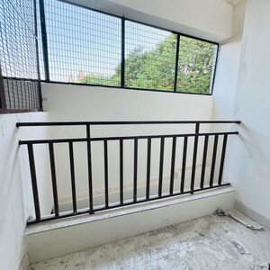 Balcony in 1 BHK Apartment at Chattarpur – for Rent