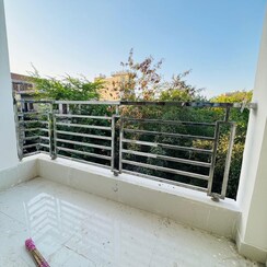 1 BHK + Servant Room Apartment For Rent in Chattarpur