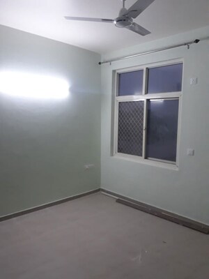 Room in 3 BHK Apartment at Omaxe New Heights, Sector 78 – for Sale