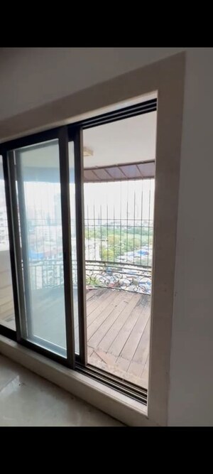 Room in 3 BHK Apartment at Atul Blue Orbit, Malad West – for Sale