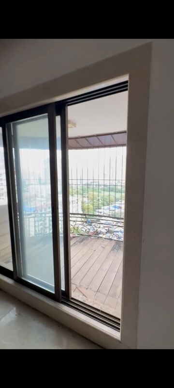 Room in 3 BHK Apartment at Atul Blue Orbit, Malad West – for Sale