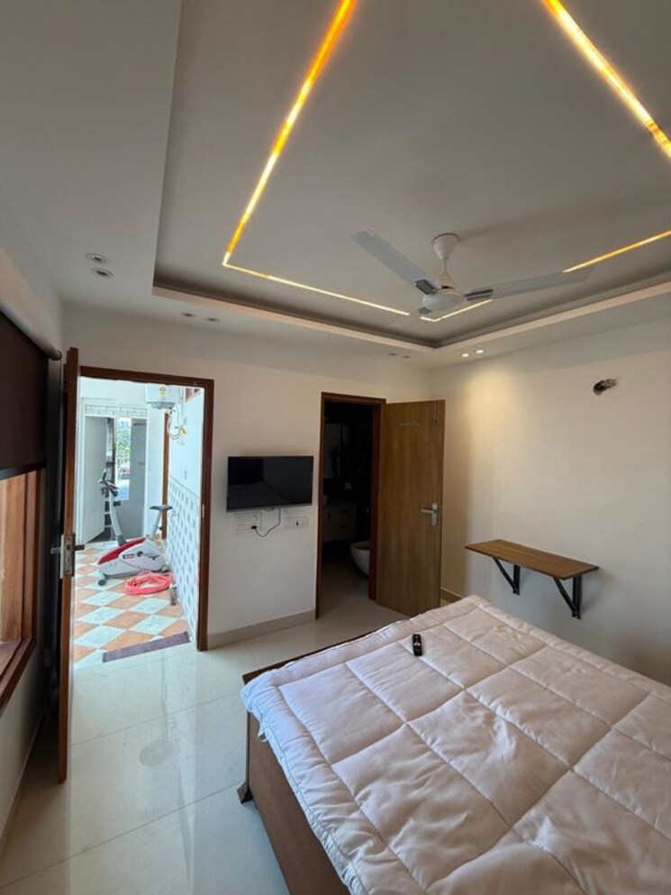 Bedroom, chittaranjan park 1 Bedroom 500 Sq.Ft. Builder Floor In Chittaranjan Park Delhi 9919984