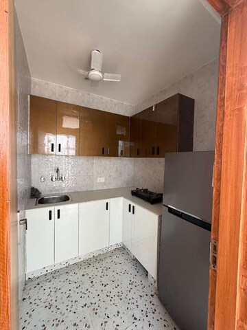 Kitchen in 1 BHK Builder Floor at Chittaranjan Park – for Rent