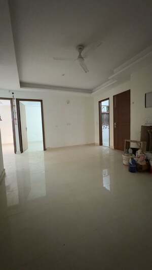 Room in 3 BHK Builder Floor at Chattarpur – for Rent