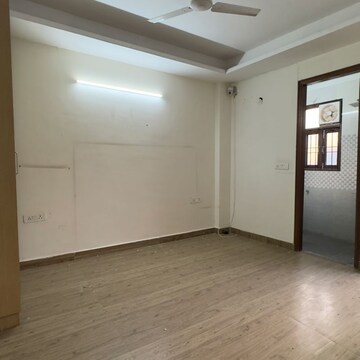 Room in 3 BHK Builder Floor at Chattarpur – for Rent