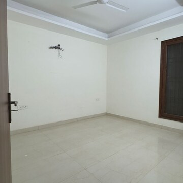 Room in 3 BHK Builder Floor at Chattarpur – for Rent