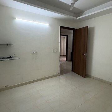 Room in 3 BHK Builder Floor at Chattarpur – for Rent
