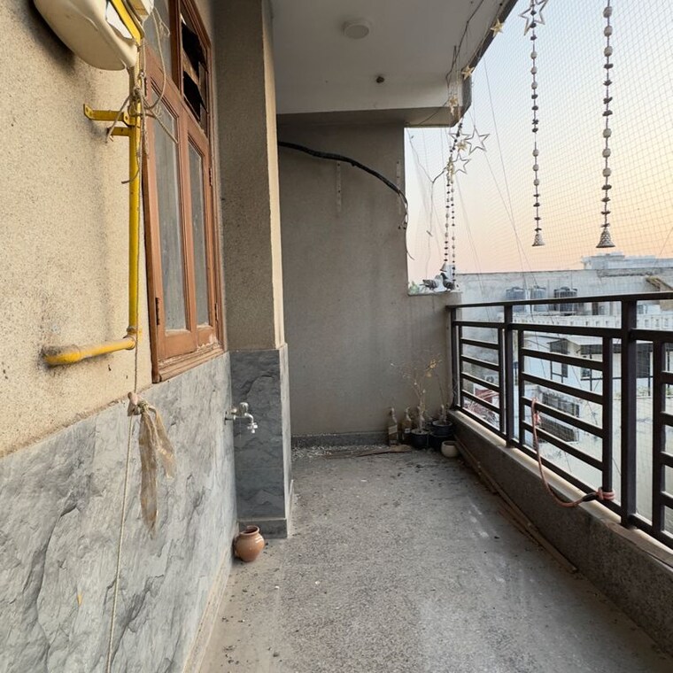Balcony, chattarpur 3 Bedroom 1250 Sq.Ft. Builder Floor In Chattarpur Delhi 9919989