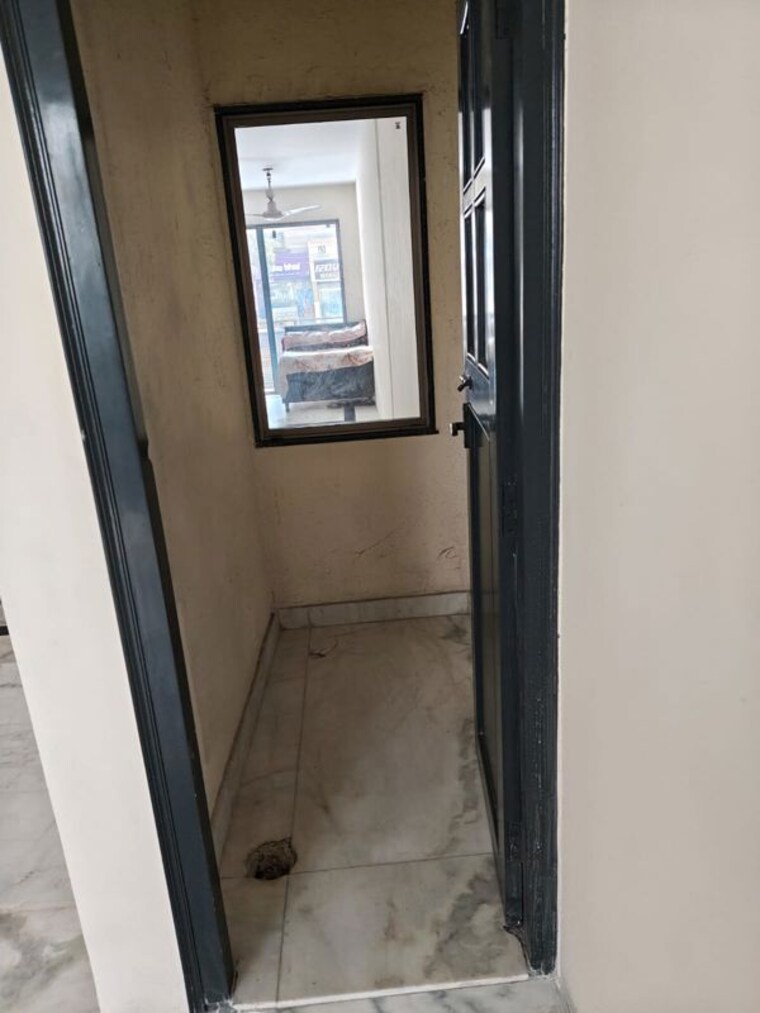 Team Area, shivalik colony Commercial Office Space 1400 Sq.Ft. In Shivalik Colony Delhi 9919976