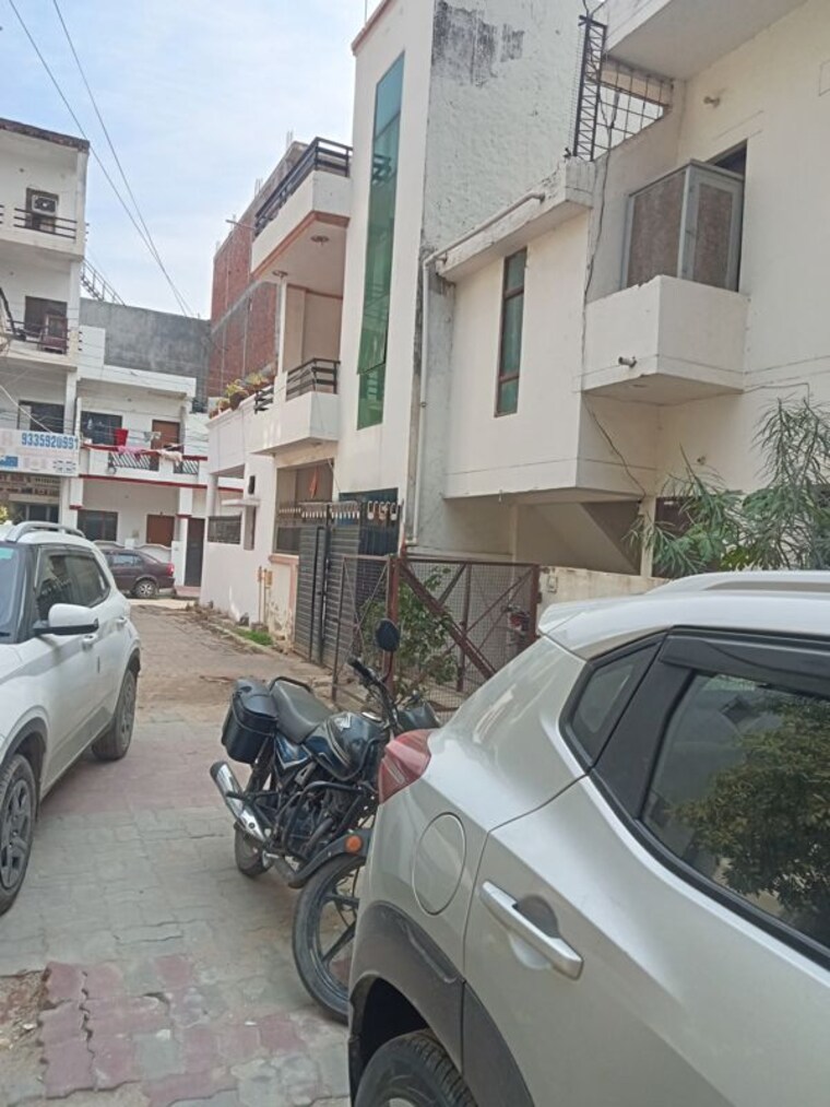 Balcony, gomti nagar 4 Bedroom 800 Sq.Ft. Independent House In Gomti Nagar Lucknow 9920022