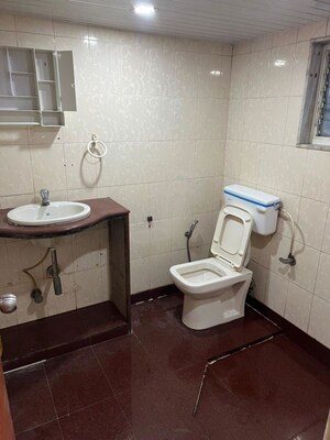 Bathroom in 1 BHK Independent House at Sun Gold Apartment Andheri, Andheri East – for Rent