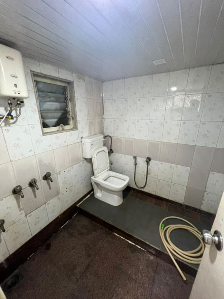 Bathroom, sun-gold-apartment-andheri 1 Bedroom 600 Sq.Ft. Independent House In Andheri East Mumbai 9920045