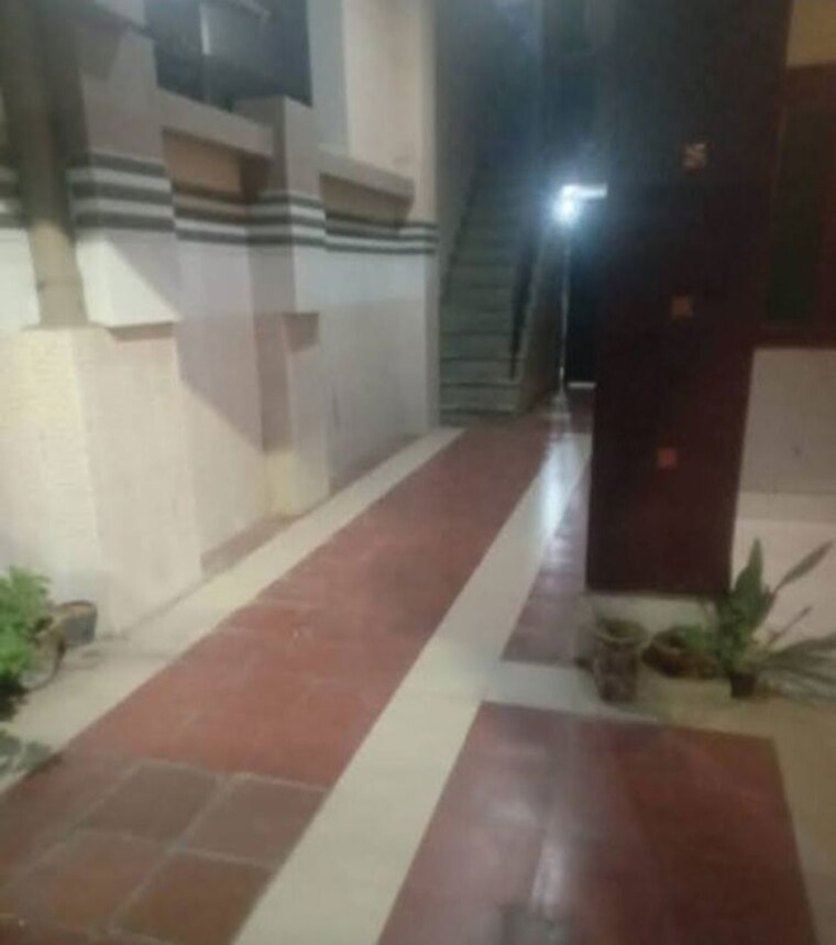 Balcony, aliganj 1 Bedroom 860 Sq.Ft. Villa In Aliganj Lucknow 9920047
