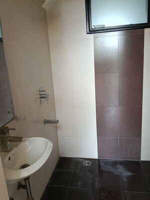 Bathroom in 2 BHK Builder Floor at Ansal Plaza Sector-23, Sector 23 – for Rent