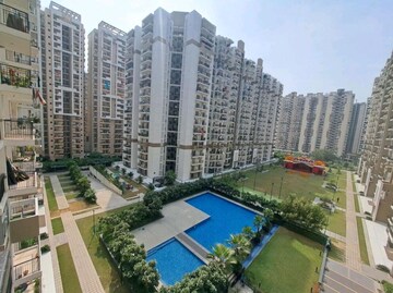 2 BHK Apartment For Rent in Gulshan Bellina, Sector 16 Greater Noida
