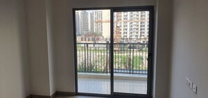 Room in 2 BHK Apartment at Gulshan Bellina, Sector 16 Greater Noida – for Rent