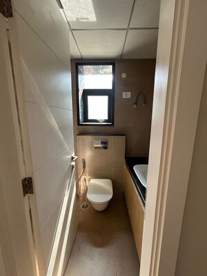 Bathroom in 3 BHK Apartment at Signature Global City 63A, Sector 63a – for Rent