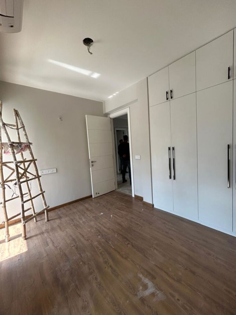 Room, signature-global-city-63a 3 Bedroom 1305 Sq.Ft. Apartment In Sector 63a Gurgaon 9920096