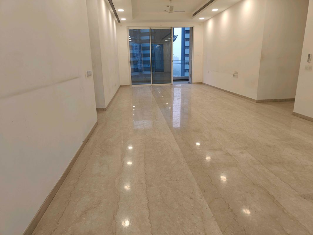 3 BHK + Pooja Room,Servant Room Apartment For Sale in K Raheja Modern Vivarea