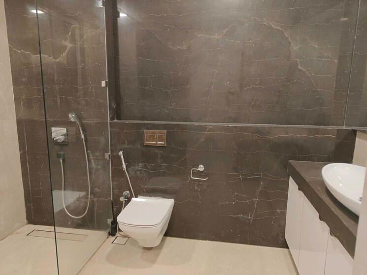 Bathroom, k-raheja-modern-vivarea 3 Bedroom 2230 Sq.Ft. Apartment In Mahalaxmi Mumbai 9920080