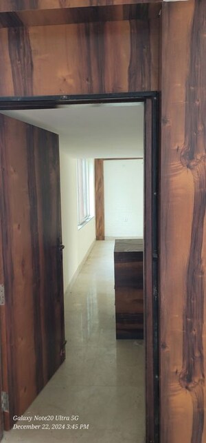 Room in 5 BHK Apartment at Samiah Melrose Avenue, Vrindavan Yojna – for Rent