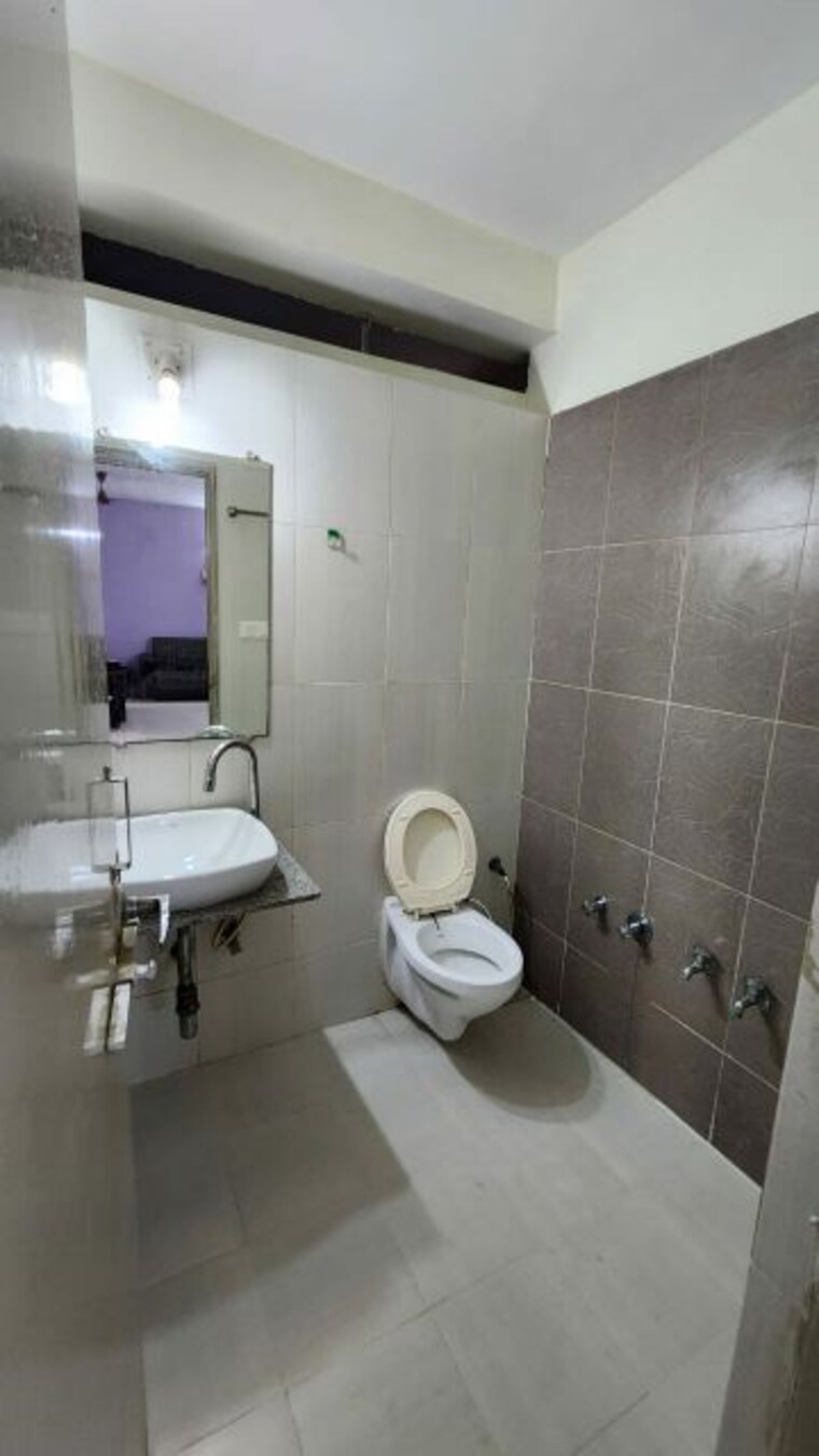 Bathroom, avs-shalin-otium 2 Bedroom 1641 Sq.Ft. Apartment In Prahlad Nagar Ahmedabad 9920113