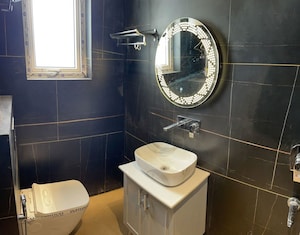 Bathroom in 2 BHK Apartment at Suncity Avenue 76, Sector 76 – for Sale