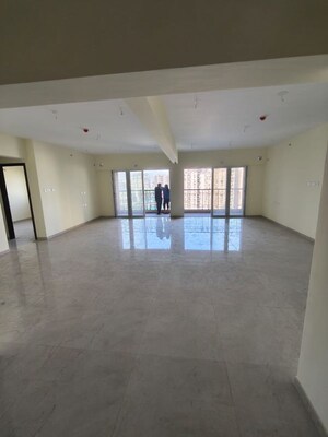 Room in 6 BHK Apartment at K Raheja Reserve, Mohammadwadi – for Sale