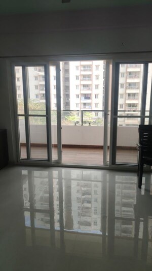 Room in 3 BHK Apartment at Kokapet – for Rent