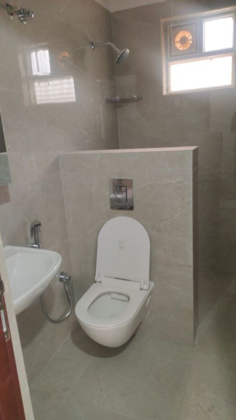 Bathroom, kokapet 3 Bedroom 2180 Sq.Ft. Apartment In Kokapet Hyderabad 9920098