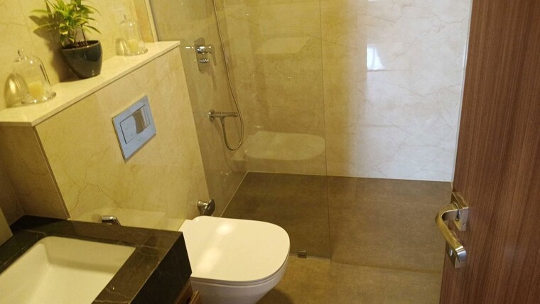 Bathroom, piramal-mahalaxmi-central-tower 3 Bedroom 1090 Sq.Ft. Apartment In Mahalaxmi Mumbai 9920135
