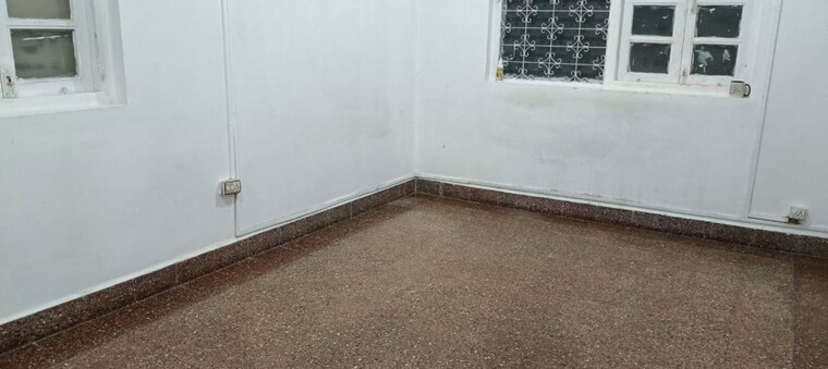 Balcony, colaba 1 Bedroom 425 Sq.Ft. Apartment In Colaba Mumbai 9920149