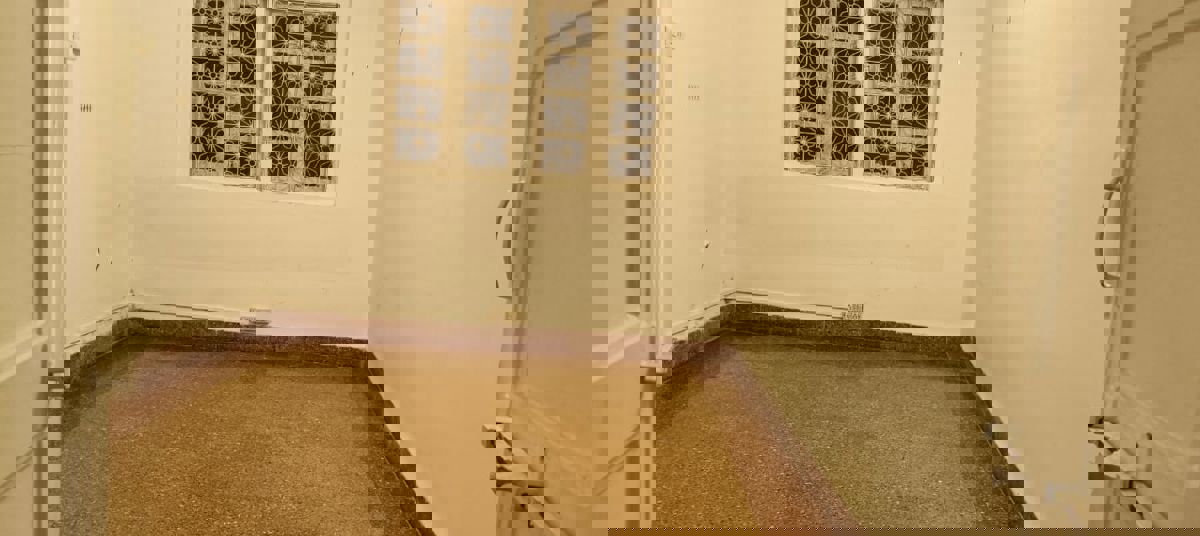 1 BHK + Pooja Room Apartment For Sale in Colaba