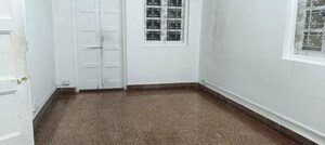 Room in 1 BHK Apartment at Colaba – for Sale