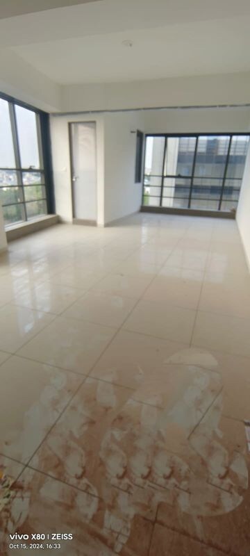 Room in  Office Space at Ghatlodia – for Rent